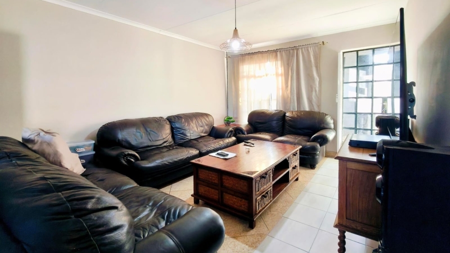 2 Bedroom Property for Sale in Grimbeeck Park North West